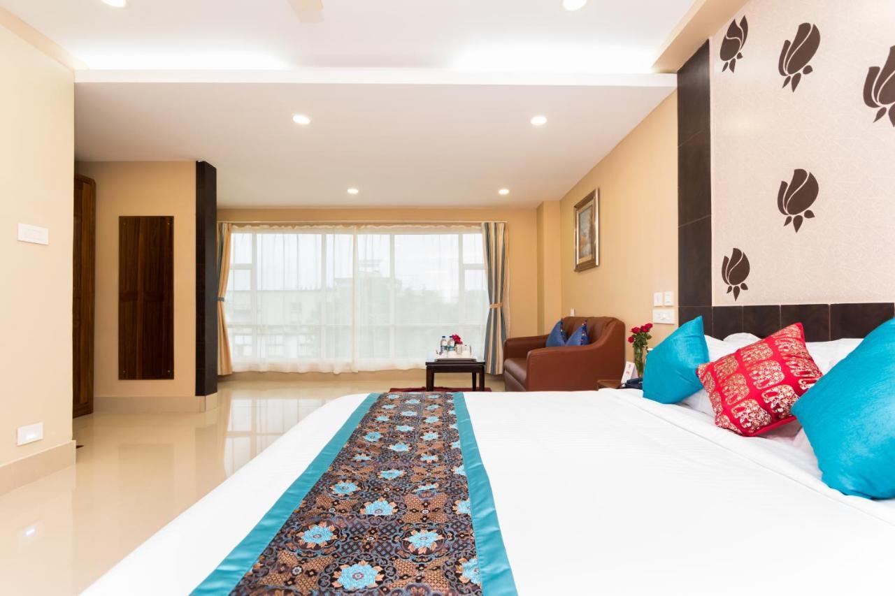 เซ็นทรัล คอร์ตยาร์ด บูทิก รีสอร์ต Hotel สิริกุรี ภายนอก รูปภาพ